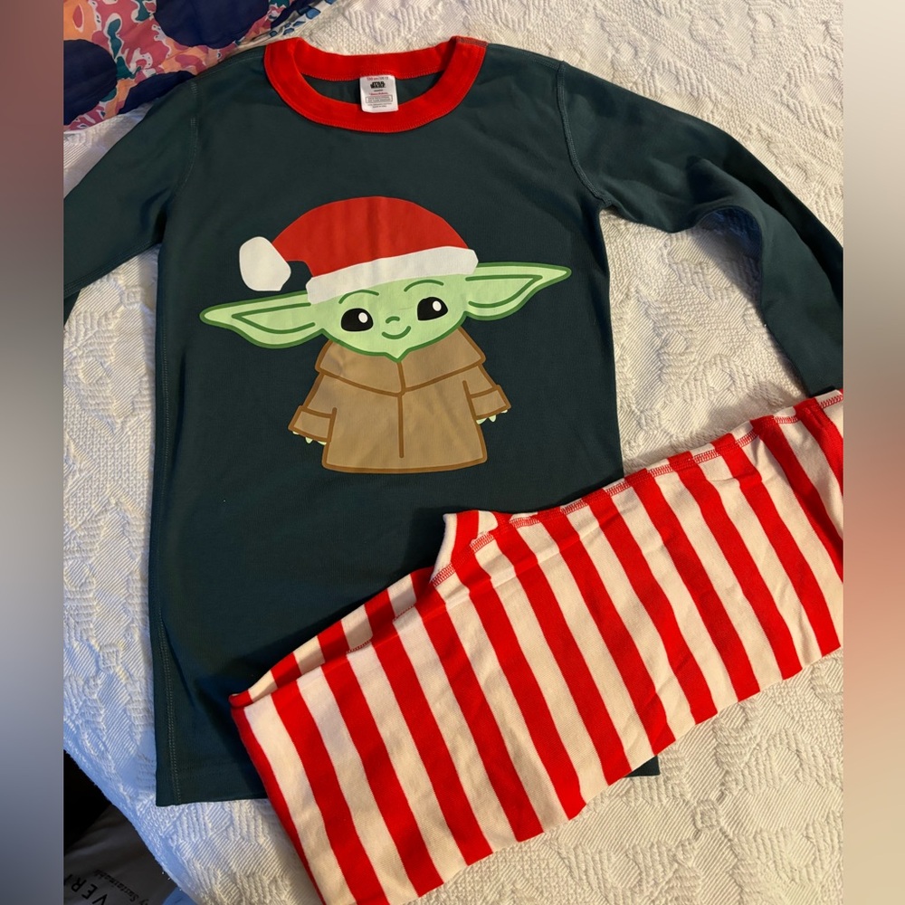 Hanna Andersson Star Wars Yoda Pajama set